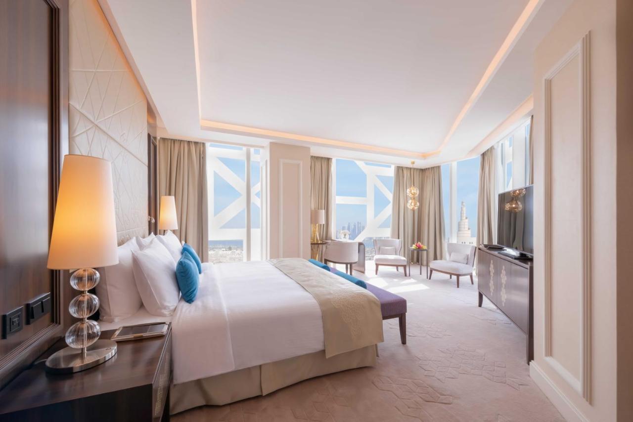 Shaza Doha Hotell Exteriör bild A bedroom at the hotel