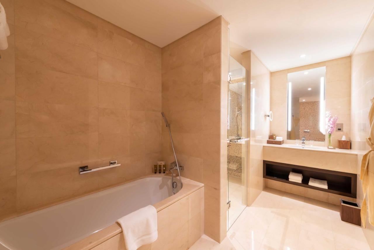 Shaza Doha Hotell Exteriör bild Bathroom